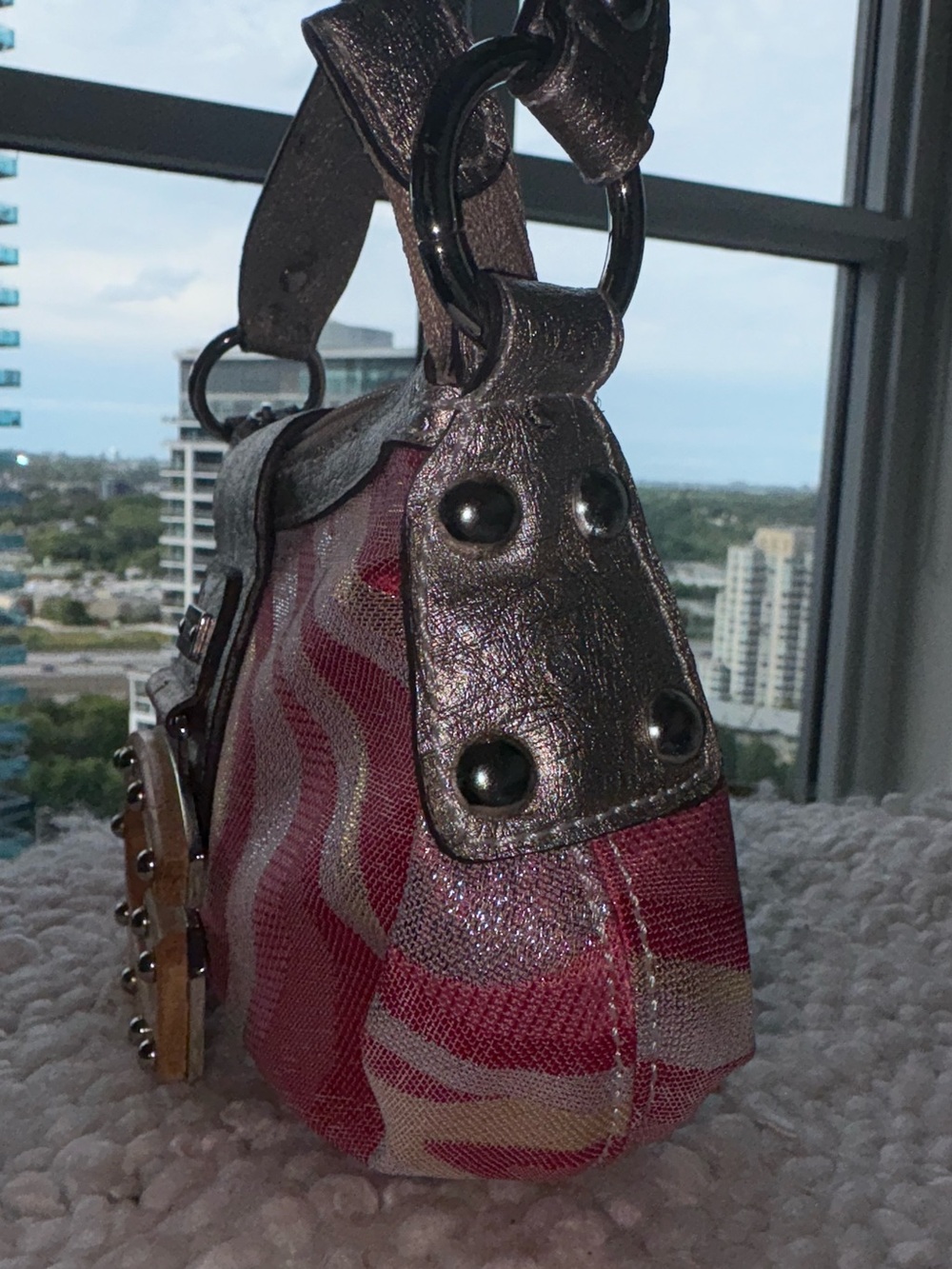 Rare Vintage Y2K GUESS Samba Mini Pink Metallic Wood G Shoulder Bag 2000s Purse - Picture 6 of 9